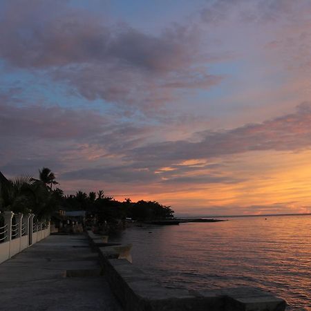 The Wilsons' Shangrila Bed and Breakfast Dumaguete City Esterno foto