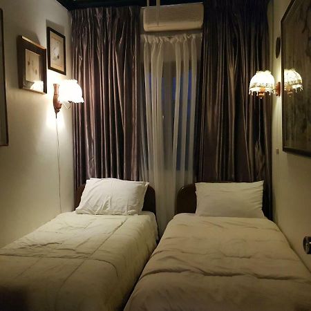 The Wilsons' Shangrila Bed and Breakfast Dumaguete City Esterno foto