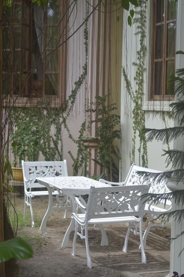 The Wilsons' Shangrila Bed and Breakfast Dumaguete City Esterno foto