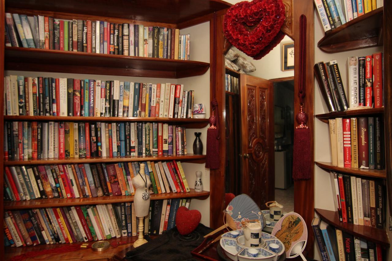 The Wilsons' Shangrila Bed and Breakfast Dumaguete City Esterno foto