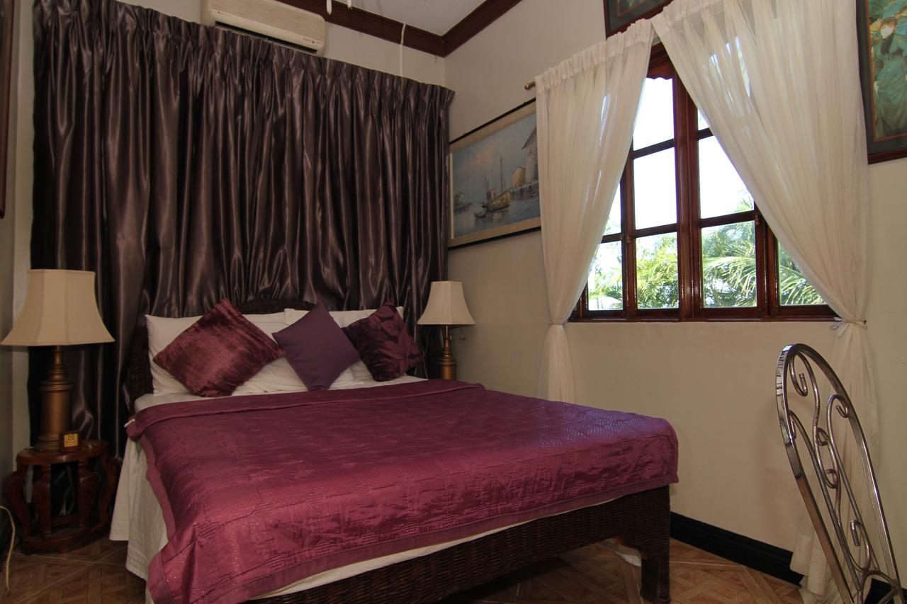 The Wilsons' Shangrila Bed and Breakfast Dumaguete City Esterno foto