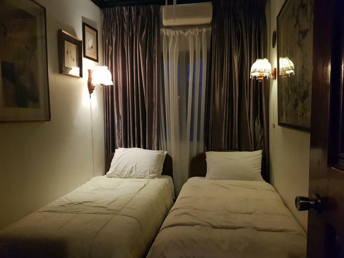 The Wilsons' Shangrila Bed and Breakfast Dumaguete City Esterno foto