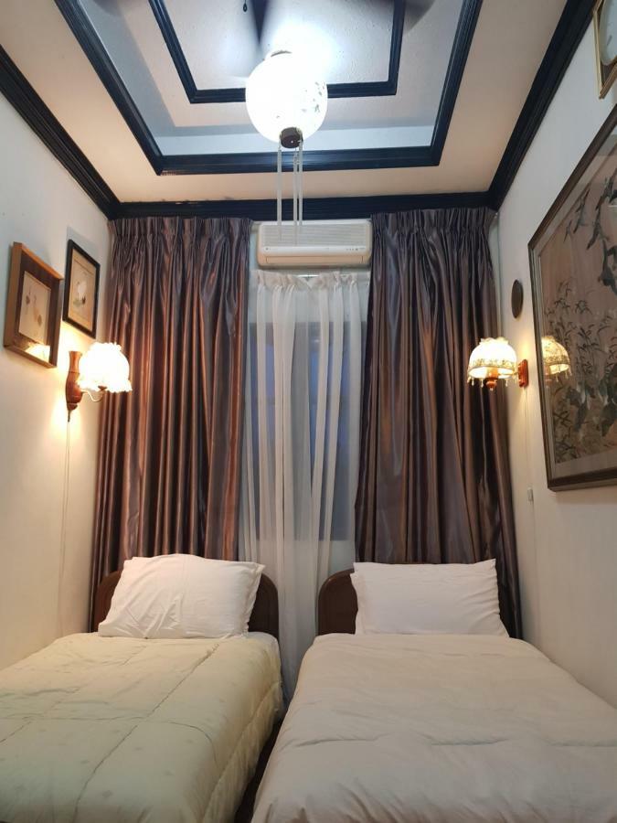The Wilsons' Shangrila Bed and Breakfast Dumaguete City Esterno foto